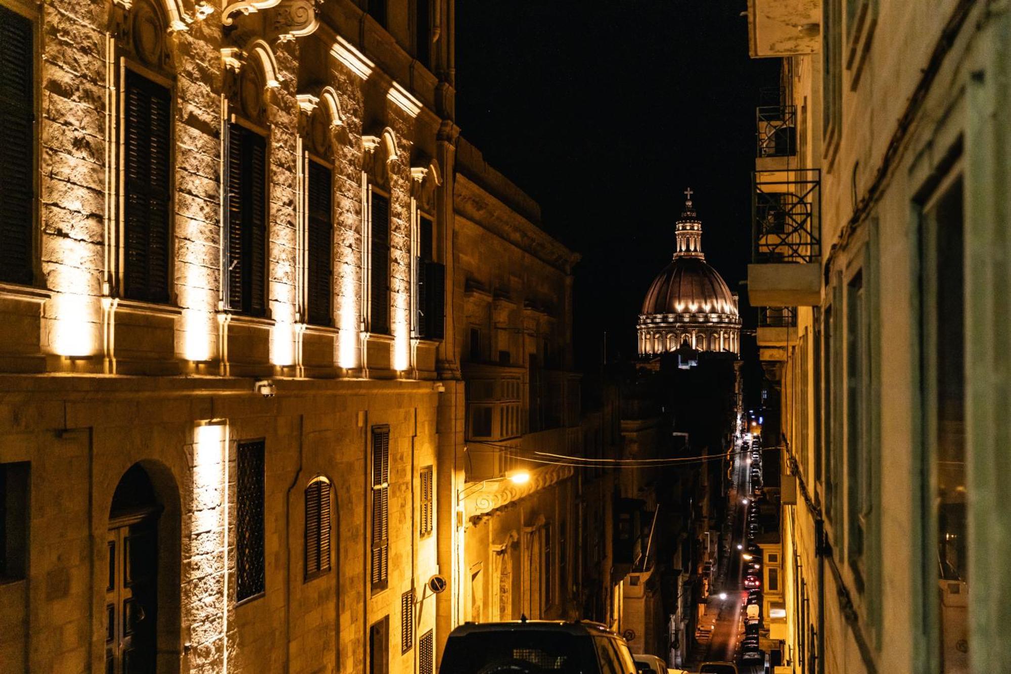 Valletta Waterfront 2 Beds Flat By Arcobnb Floriana Esterno foto