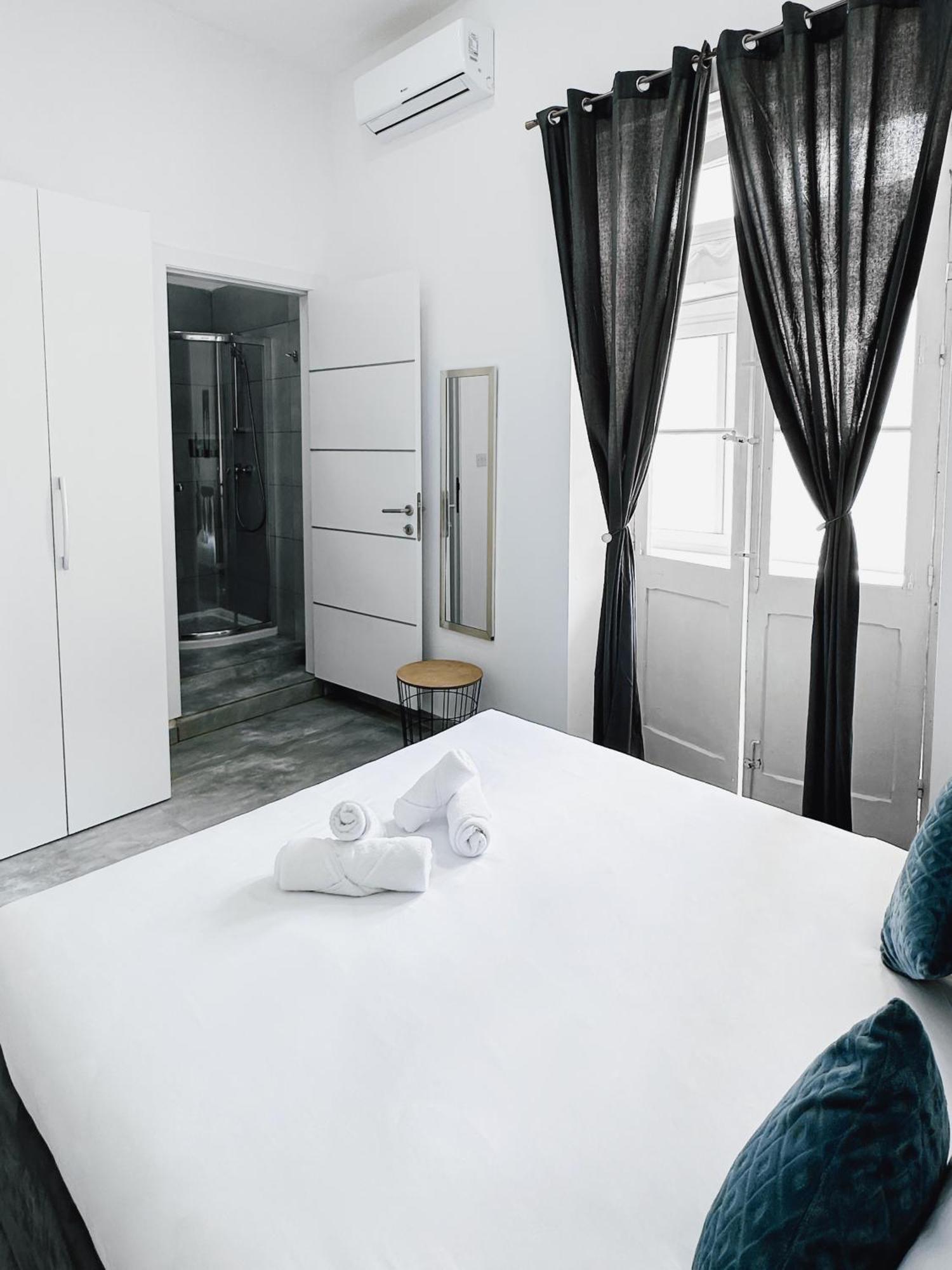 Valletta Waterfront 2 Beds Flat By Arcobnb Floriana Esterno foto