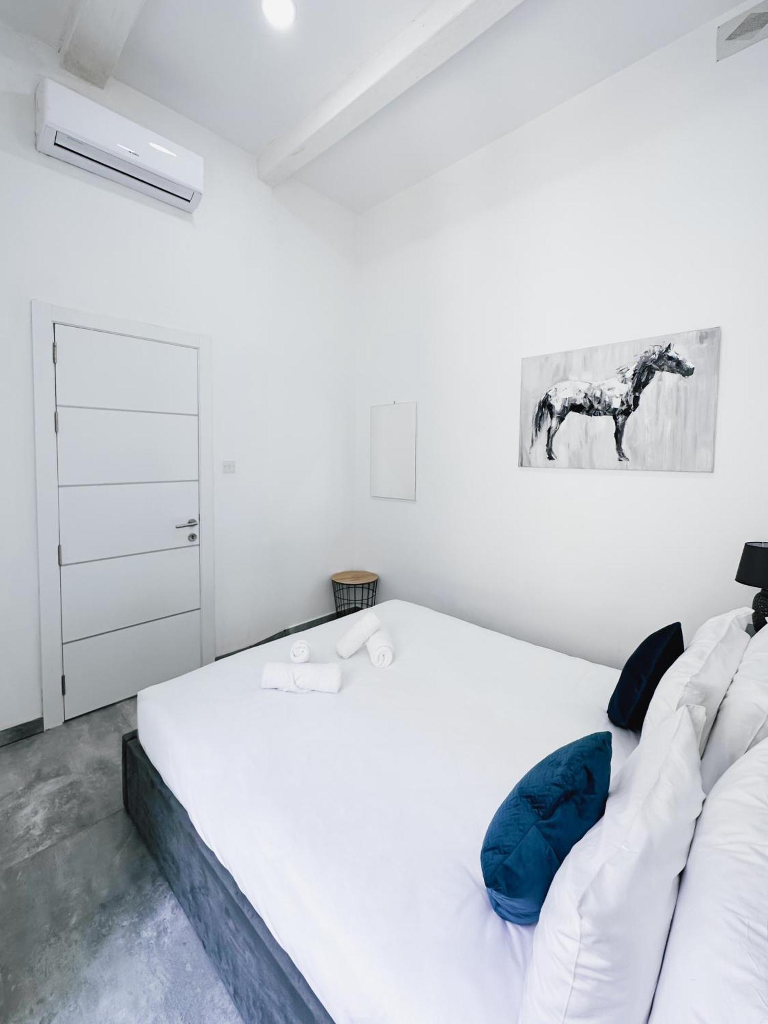 Valletta Waterfront 2 Beds Flat By Arcobnb Floriana Esterno foto